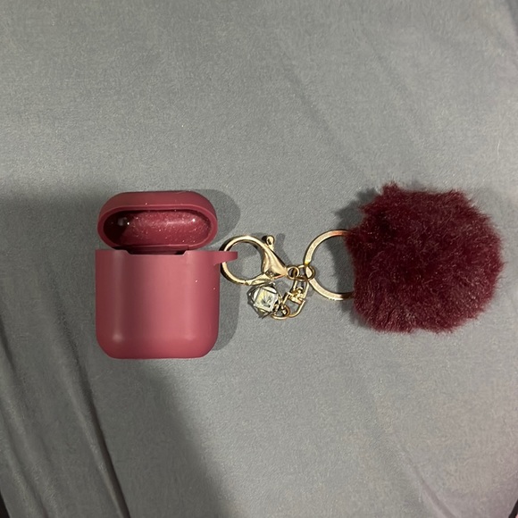 airpod case - Picture 1 of 2